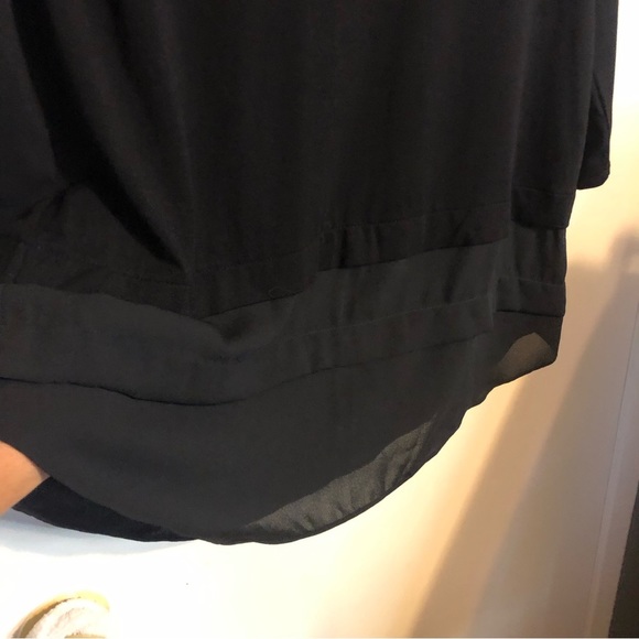 Vince Camuto Black 3/4 sleeve W mesh detail on bottom​ - Picture 3 of 4